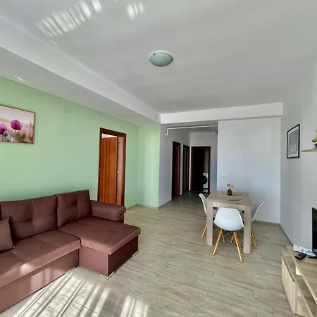 Summerland Apartament Mamaja