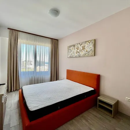 Summerland Apartament